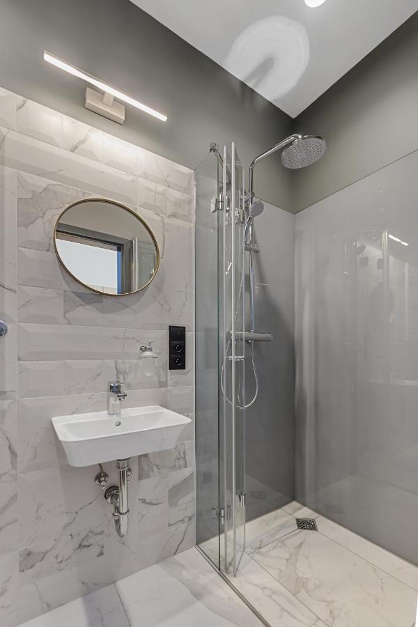 Aparthotel Krzywa Kamienica Lodž Exteriér fotografie