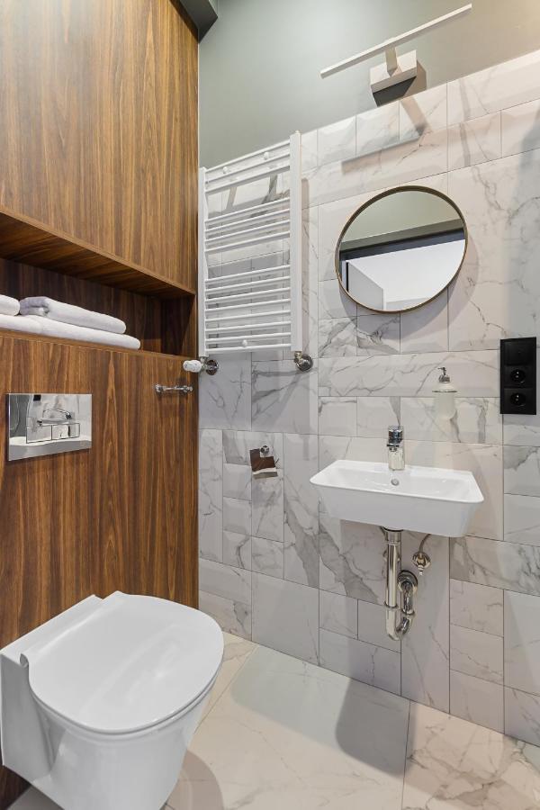 Aparthotel Krzywa Kamienica Lodž Exteriér fotografie