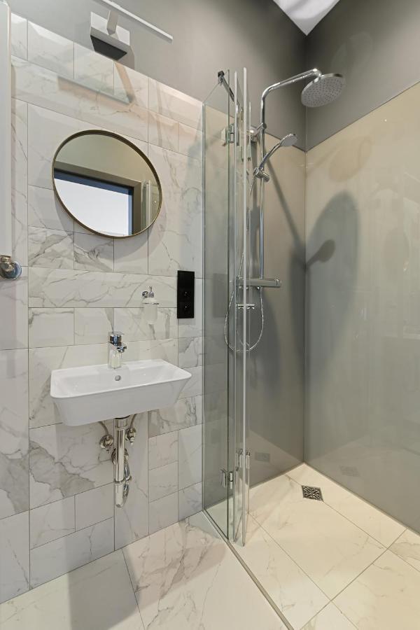 Aparthotel Krzywa Kamienica Lodž Exteriér fotografie