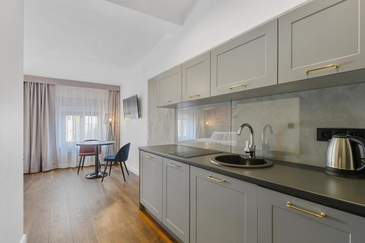 Aparthotel Krzywa Kamienica Lodž Exteriér fotografie